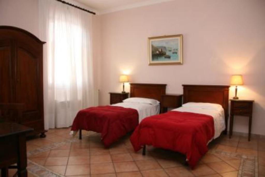 Gaudi Pensión 3*