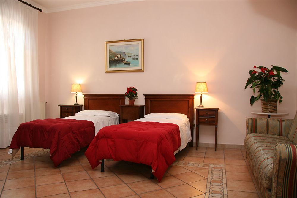 Pensión Gaudi 3*