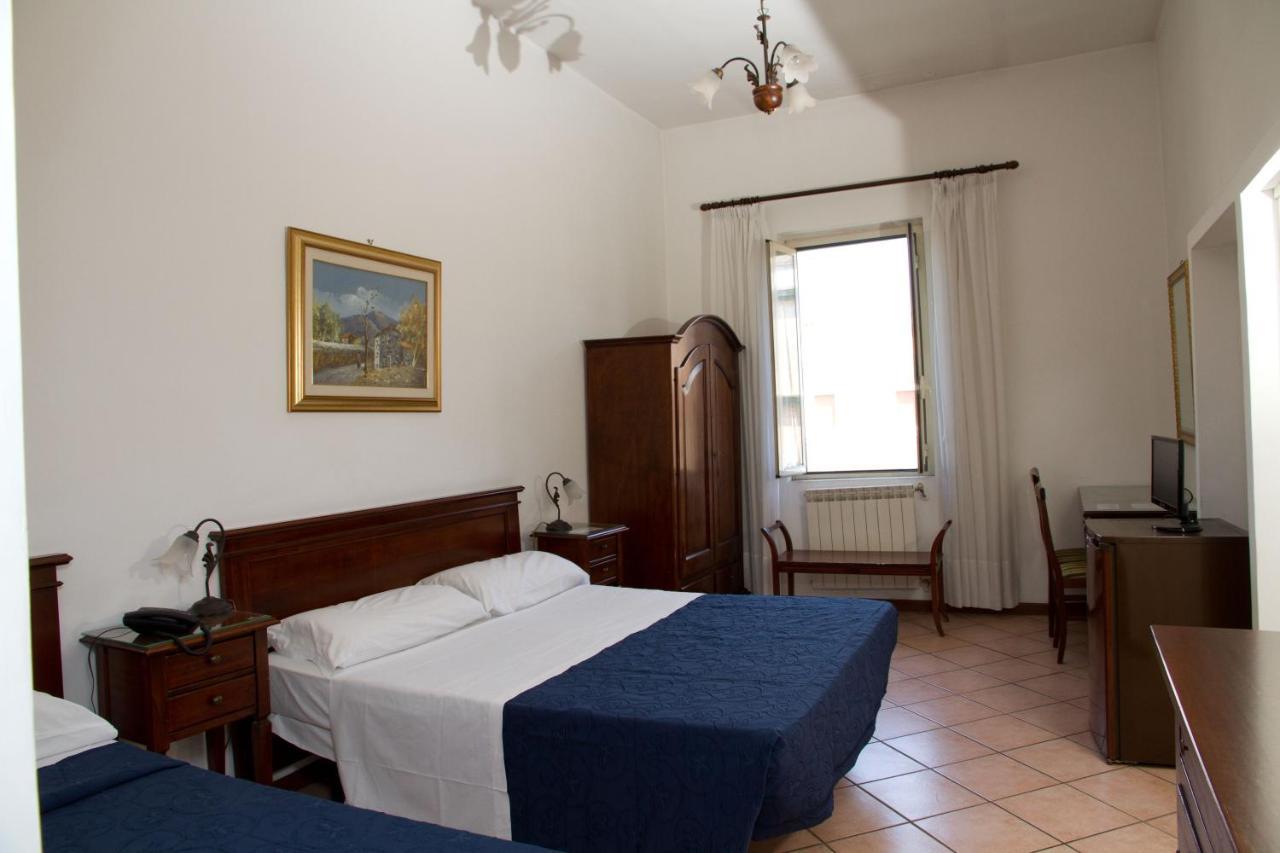 Pensión Gaudi 3*